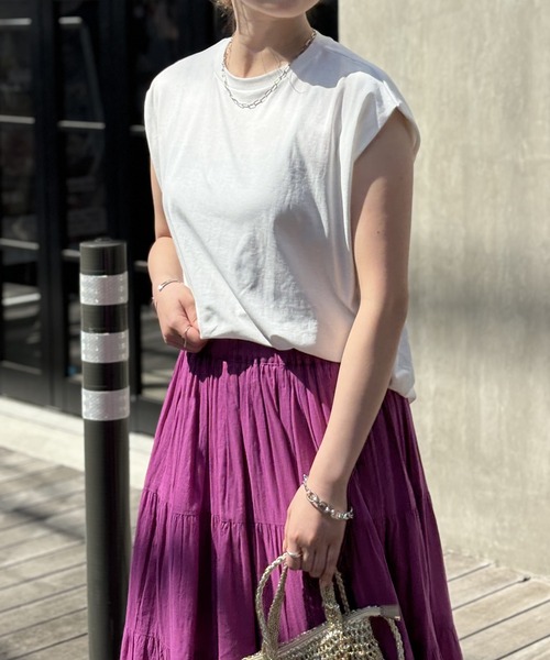 un dix cors（アンディコール）の「《着心地サラっと・着回しやすい》スムース肩タックプルオーバー（Tシャツ/カットソー・レディース・ブラック/オフホワイト/グリーン・FREE）」の9枚目の写真