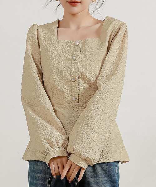 DAY CLOSET(デイ クローゼット)の「レディース 長袖ふくれジャガードウエスト切替ペプラムブラウス(シャツ/ブラウス・レディース・ブラック/ホワイト/ベージュ・S/M/L)」の4枚目の写真