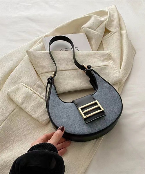 gossip！ロサンゼルス（ゴシップロサンゼルス）の「ハーフムーンショルダーバッグ ハンドバック  ベルトショルダーバッグ  ミニバッグ（ハンドバッグ・レディース・グリーン/ブラック/ホワイト/ネイビー/ベージュ/レッド・FREE）」の3枚目の写真