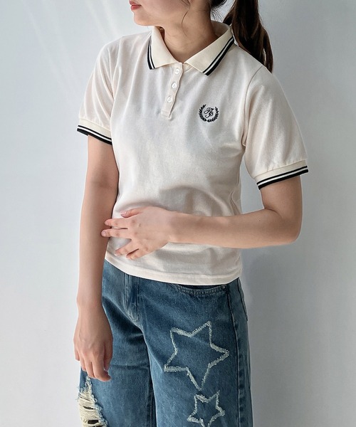 AS KNOW AS plus(アズノゥアズプラス)の「◎ワンポイントロゴ刺繍 半袖ラインポロシャツ(ポロシャツ・レディース・ネイビー/ピンク/アイボリー/グリーン・FREE)」の6枚目の写真