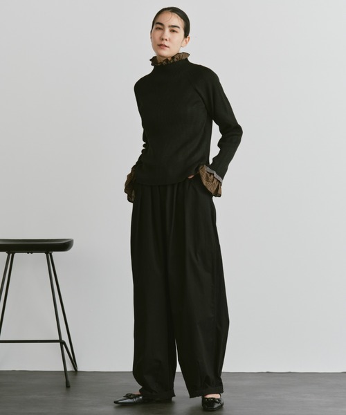 Libra Cue（リブラ キュー）の「ハイネックフリルリブニット（ニット/セーター・レディース・レッド/アイボリー/ブラック/ブルー/グレー・FREE）」の8枚目の写真