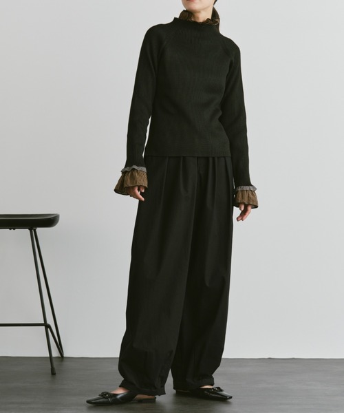 Libra Cue（リブラ キュー）の「ハイネックフリルリブニット（ニット/セーター・レディース・レッド/アイボリー/ブラック/ブルー/グレー・FREE）」の10枚目の写真