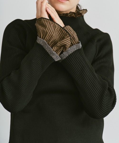 Libra Cue（リブラ キュー）の「ハイネックフリルリブニット（ニット/セーター・レディース・レッド/アイボリー/ブラック/ブルー/グレー・FREE）」の7枚目の写真