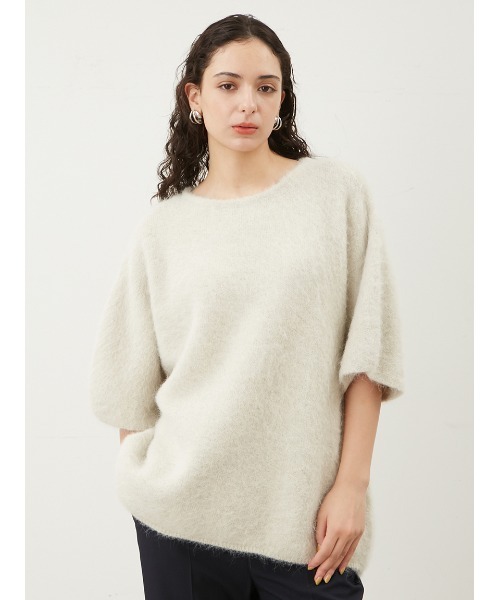 Mila Owen（ミラオーウェン）の「アルパカブレンドフレンチスリーブ