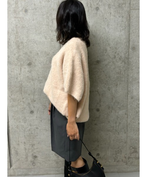 Mila Owen（ミラオーウェン）の「アルパカブレンドフレンチスリーブ