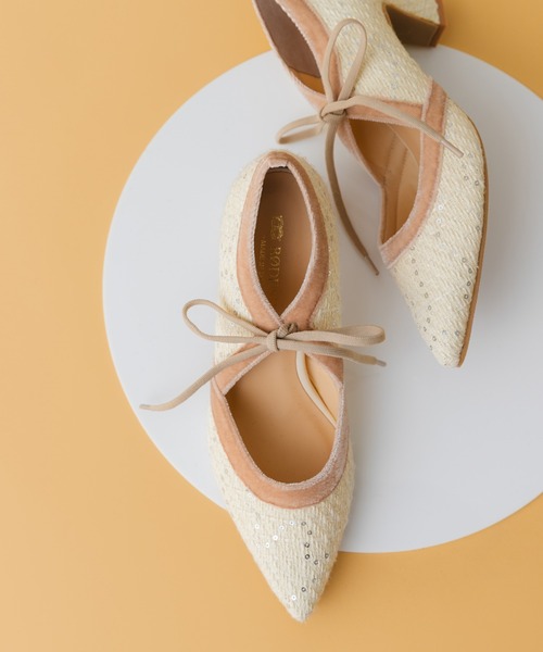 RODE SKO(ロデスコ)の「『MADE IN JAPAN』チャンキーヒールリボンパンプス(パンプス・レディース・オフホワイト/ブラック/ベージュ/ブラック系その他/ベージュ系その他/ブラウン系その他/モカ/その他2/その他1・36/37/38/39)」の9枚目の写真