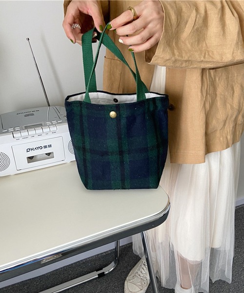 IRADOWL(アイラドール)の「マルチレトロチェック柄ミニハンドバッグ(ハンドバッグ・レディース・B/F/E/D/C/A・FREE)」の12枚目の写真