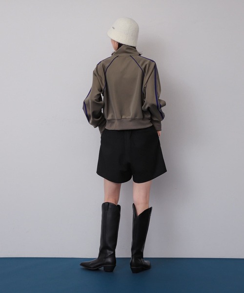 SENSE OF PLACE by URBAN RESEARCH（センスオブプレイスバイアーバンリサーチ）の「ダブルタックショートパンツ（その他パンツ・レディース・ブラック/グレー・SMALL/MEDIUM）」の5枚目の写真