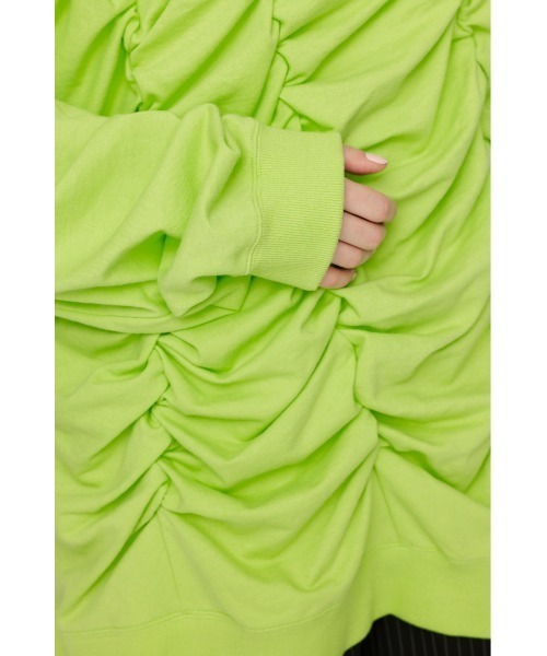 SLY（スライ）の「SHIRRING OVER SW TOPS シャーリング オーバー スウェット トップス トレーナー（スウェット・レディース・ライム/ブラック/ホワイト・FREE）」の4枚目の写真