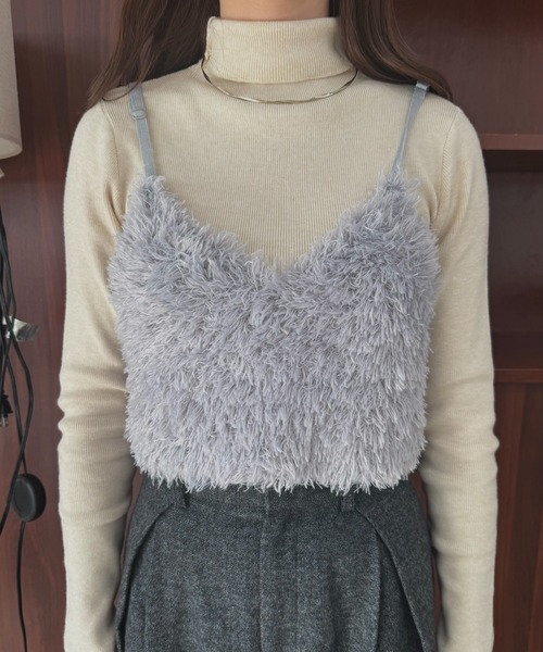 Amiur（エミレ）の「fur knit bustier / ファーニットビスチェ（Tシャツ/カットソー・レディース・グレー/ブラック/アイボリー・FREE）」の4枚目の写真