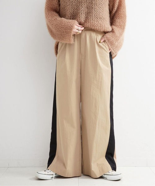 B.C STOCK(ベーセーストック)の「《追加》コットンナイロントラックパンツ(その他パンツ・レディース・ブラック/チャコールグレー/ベージュ・MEDIUM/LARGE)」の3枚目の写真