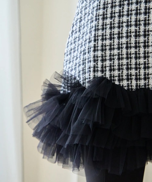 M y u（ミュー）の「裾チュールフリル　ジャンパースカート（ワンピース・レディース・ホワイト/ブラック・ML/SM）」の15枚目の写真