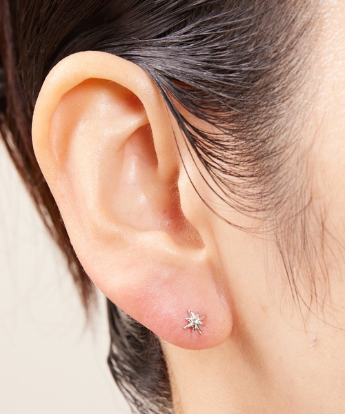 Zoule(ゾーラ)の「Zoule ゾーラ:Luminousシリーズ tiny luminous ピアス(ピアス(両耳用)・レディース・シルバー/ゴールド・FREE)」の4枚目の写真