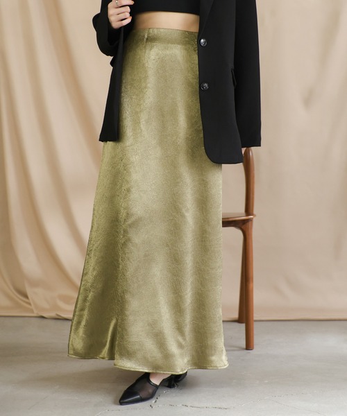 select MOCA（セレクトモカ）の「クラッシュサテンロングスカート（スカート・レディース・カーキ/ブラック/グレー・MEDIUM/LARGE）」の7枚目の写真