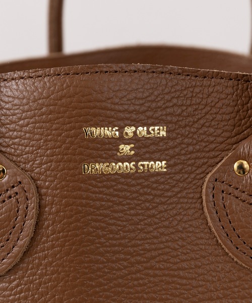 YOUNG&OLSEN The DRYGOODS STORE(ヤングアンドオルセン)の「【YOUNG&OLSEN】EMBOSSED LEATHER BELTED TOTE S(トートバッグ・レディース・ベージュ/グレー/グリーン/ブラック/ブラウン/ライトグレー/ピンク/グレー系その他2・FREE)」の12枚目の写真