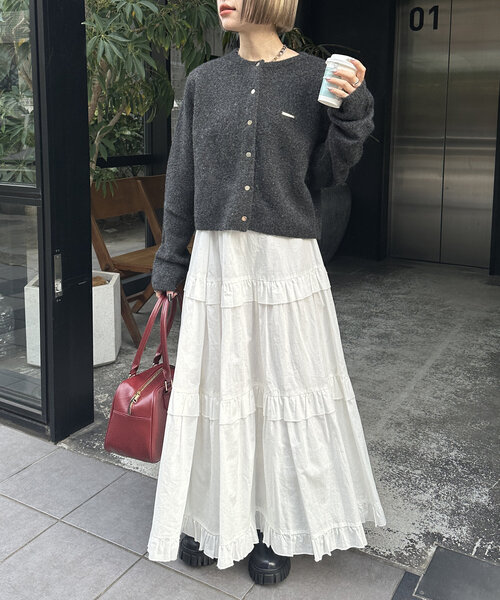 w closet（ダブルクローゼット）の「【5色展開】ロゴプレートニットカーディガン（カーディガン/ボレロ・レディース・イエロー/ブルー/チャコールグレー/アイボリー/ピンク・FREE）」の16枚目の写真