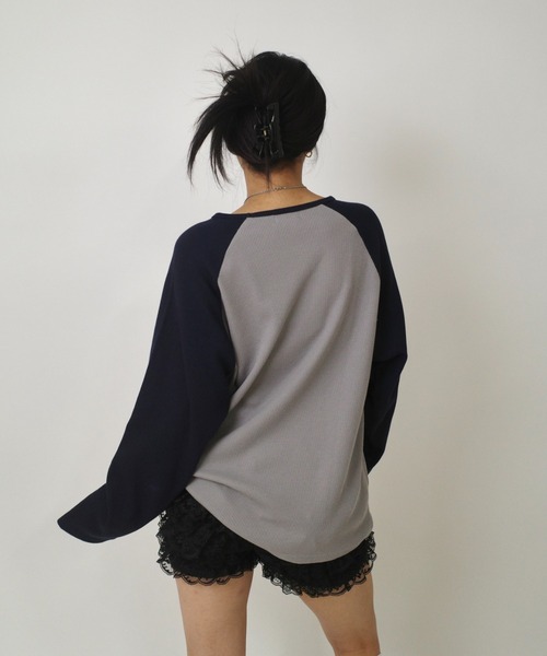 WHO'S WHO gallery（フーズフーギャラリー）の「【WEB限定】【SLOPPY/スロッピー】ワッフルトップス（Tシャツ/カットソー・レディース・ライトグレー/サックスブルー/チャコールグレー/グレー/オフホワイト・FREE）」の14枚目の写真