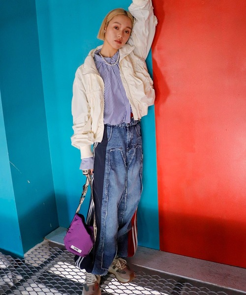 Three Four Time(スリーフォータイム)の「サイドスイッチデニムパンツ @(デニムパンツ・レディース・グリーン系その他/レッド系その他・FREE)」の7枚目の写真