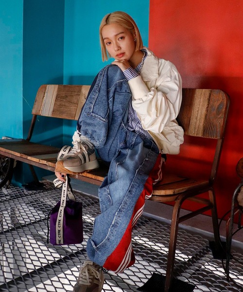 Three Four Time(スリーフォータイム)の「サイドスイッチデニムパンツ @(デニムパンツ・レディース・グリーン系その他/レッド系その他・FREE)」の6枚目の写真