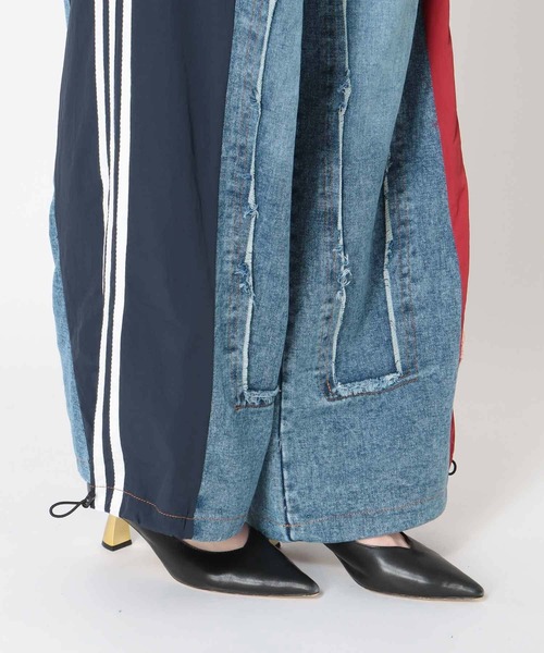 Three Four Time(スリーフォータイム)の「サイドスイッチデニムパンツ @(デニムパンツ・レディース・グリーン系その他/レッド系その他・FREE)」の14枚目の写真