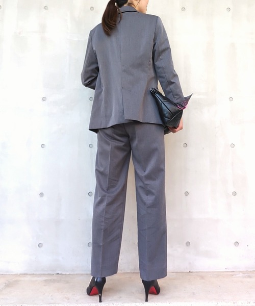 Q(キュー)の「TRストレッチストレートパンツ(スラックス・レディース・チャコールグレー/グレイッシュベージュ・MEDIUM)」の10枚目の写真