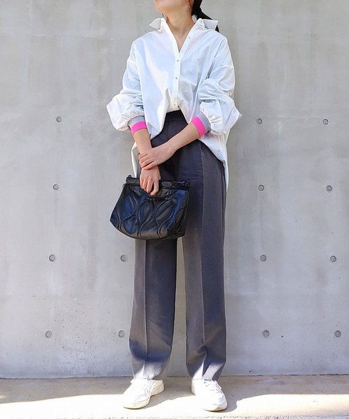 Q(キュー)の「TRストレッチストレートパンツ(スラックス・レディース・チャコールグレー/グレイッシュベージュ・MEDIUM)」の17枚目の写真