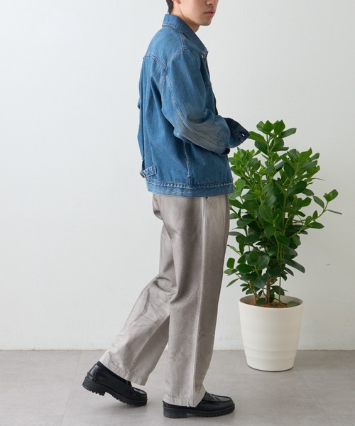 ai no de（アイノデ）の「【ainode】oku 2タックベルトワイドパンツ（デニムパンツ・メンズ・アイボリー/グレー・MEDIUM/LARGE）」の8枚目の写真