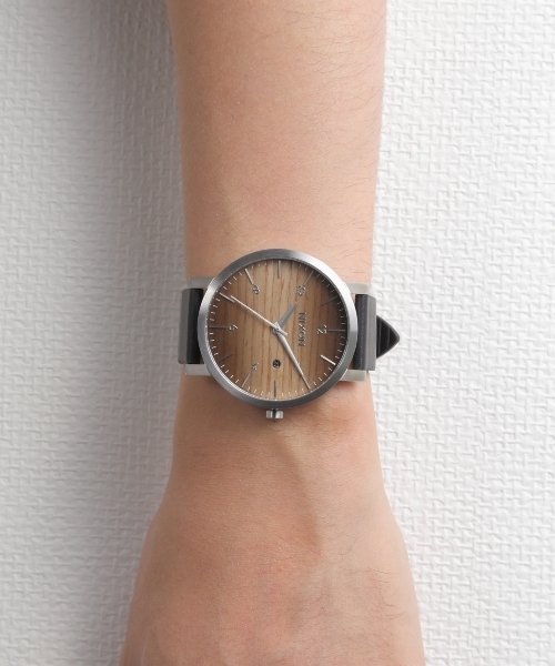 NIXON（ニクソン）の「THE ROLLO（アナログ腕時計）」 - WEAR