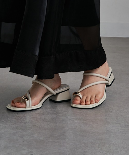 REMME（レメ）の「【REMME】シープレザーメタルポイントサンダル SHEEP LEATHER ZH-25S025-SH（サンダル・レディース・ホワイト/ブラック・36/37/38/39）」の5枚目の写真