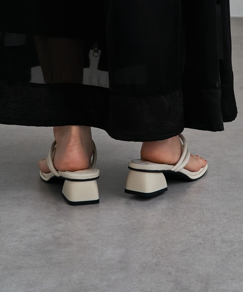 REMME（レメ）の「【REMME】シープレザーメタルポイントサンダル SHEEP LEATHER ZH-25S025-SH（サンダル・レディース・ホワイト/ブラック・36/37/38/39）」の8枚目の写真