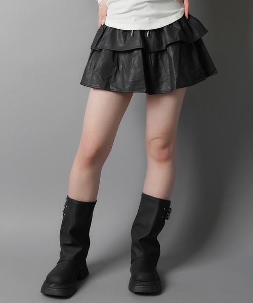 SPINNS(スピンズ)の「ティアードミニスカート/合皮/スカパン/インナーパンツ付き(スカート・レディース・ブラウン/ブラック/グレー・ONESIZE)」の13枚目の写真