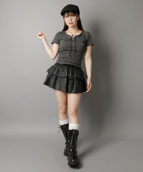 SPINNS(スピンズ)の「ティアードミニスカート/合皮/スカパン/インナーパンツ付き(スカート・レディース・ブラウン/ブラック/グレー・ONESIZE)」の17枚目の写真