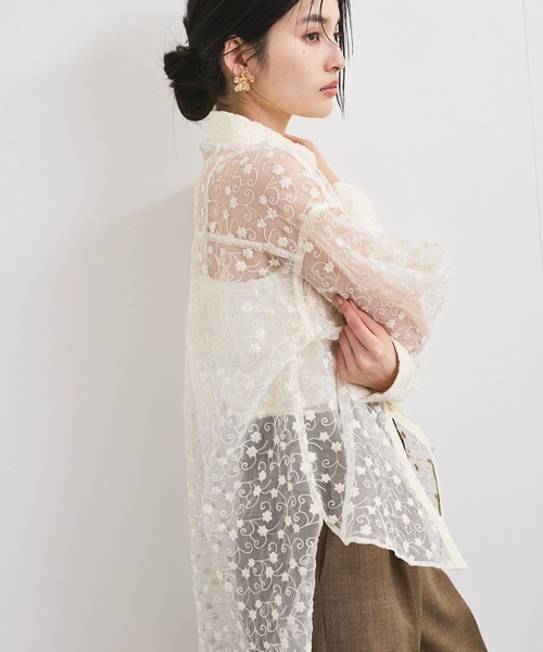 VIS(ビス)の「【洗える】アソートシアーシャツ(フラワー刺繍&無地)(シャツ/ブラウス・レディース・グレー/ホワイト/オフホワイト/ピンク/ブラック系その他・FREE)」の19枚目の写真