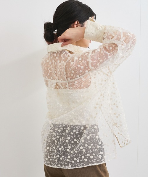 VIS(ビス)の「【洗える】アソートシアーシャツ(フラワー刺繍&無地)(シャツ/ブラウス・レディース・グレー/ホワイト/オフホワイト/ピンク/ブラック系その他・FREE)」の20枚目の写真