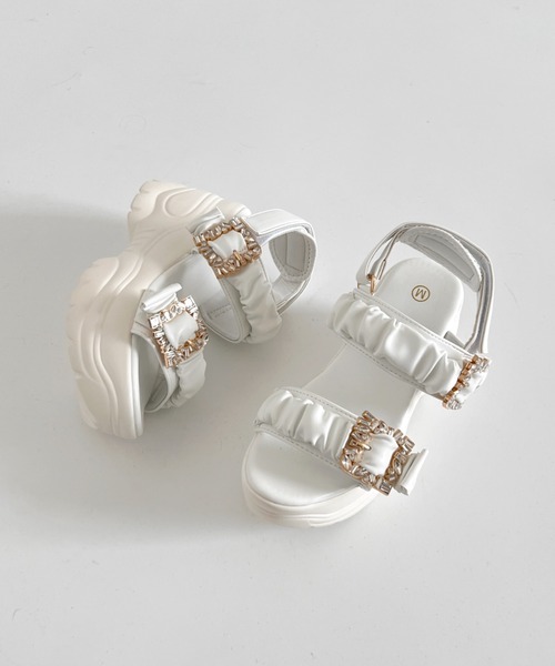 Shoes in Closet(シューズインクローゼット)の「【再入荷】+9.0㎝ 軽量厚底 ダブルベルト ビジューバックル スポーツサンダル 5920(サンダル・レディース・ホワイト/ベージュ/ブラック×ブラック・LL/S/M/L)」の10枚目の写真