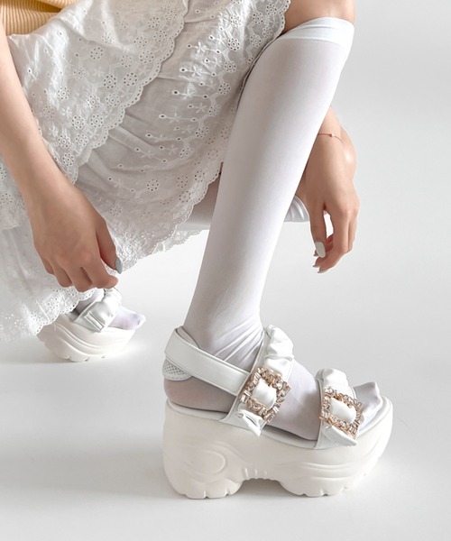 Shoes in Closet(シューズインクローゼット)の「【再入荷】+9.0㎝ 軽量厚底 ダブルベルト ビジューバックル スポーツサンダル 5920(サンダル・レディース・ホワイト/ベージュ/ブラック×ブラック・LL/S/M/L)」の6枚目の写真