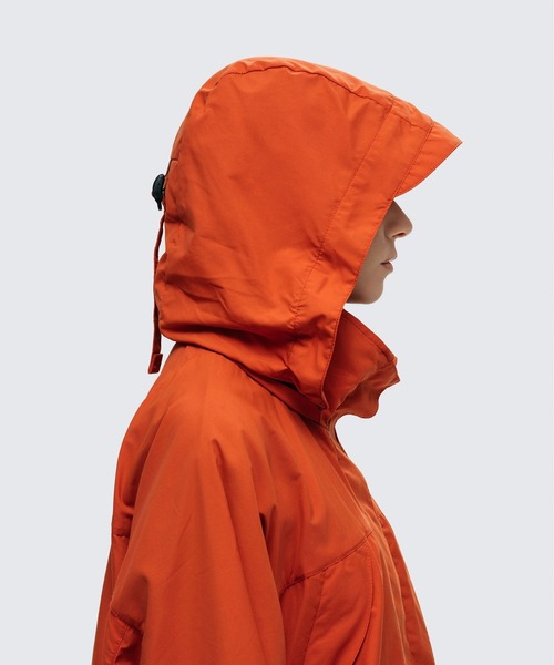 WILD THINGS（ワイルドシングス）の「W'Sシャモニージャケット│WS CHAMONIX JACKET（ナイロンジャケット・レディース・ブラック/パープル系1/オフホワイト/オレンジ系その他/ベージュ・M/S）」の11枚目の写真