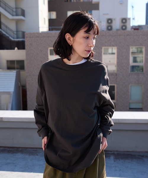 United Athle（ユナイテッドアスレ）の「【UNITED ATHLE】 ヘビーウェイト ビッグシルエット 長袖無地ロンT 5.6オンス カットソー / レディース 2026年春夏（Tシャツ/カットソー・レディース・スミクロ/ネイビー/ホワイト/ブラック/ライトブルー/オフホワイト・S/M/L/XL）」の4枚目の写真