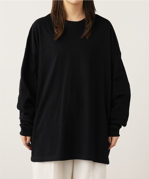 United Athle（ユナイテッドアスレ）の「【UNITED ATHLE】 ヘビーウェイト ビッグシルエット 長袖無地ロンT 5.6オンス カットソー / レディース 2026年春夏（Tシャツ/カットソー・レディース・スミクロ/ネイビー/ホワイト/ブラック/ライトブルー/オフホワイト・S/M/L/XL）」の8枚目の写真