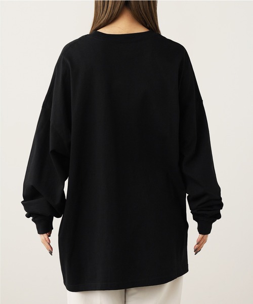 United Athle（ユナイテッドアスレ）の「【UNITED ATHLE】 ヘビーウェイト ビッグシルエット 長袖無地ロンT 5.6オンス カットソー / レディース 2026年春夏（Tシャツ/カットソー・レディース・スミクロ/ネイビー/ホワイト/ブラック/ライトブルー/オフホワイト・S/M/L/XL）」の13枚目の写真