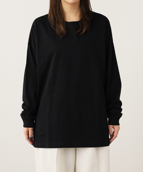 United Athle（ユナイテッドアスレ）の「【UNITED ATHLE】 ヘビーウェイト ビッグシルエット 長袖無地ロンT 5.6オンス カットソー / レディース 2026年春夏（Tシャツ/カットソー・レディース・スミクロ/ネイビー/ホワイト/ブラック/ライトブルー/オフホワイト・S/M/L/XL）」の7枚目の写真