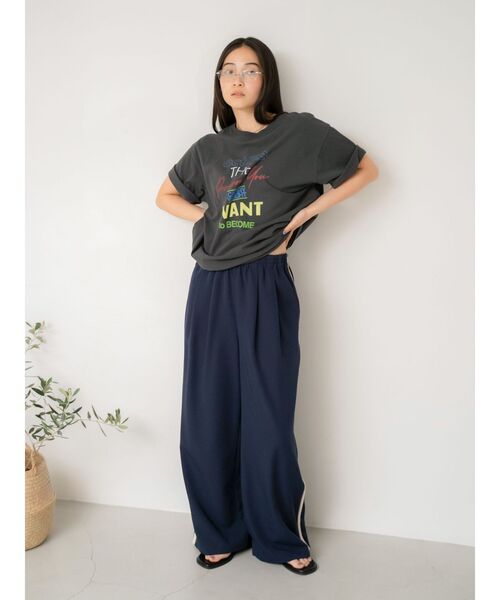 Ungrid（アングリッド）の「カラーロゴルーズTee（Tシャツ/カットソー・レディース・イエロー/レッド/オフホワイト/チャコールグレー・FREE）」の17枚目の写真