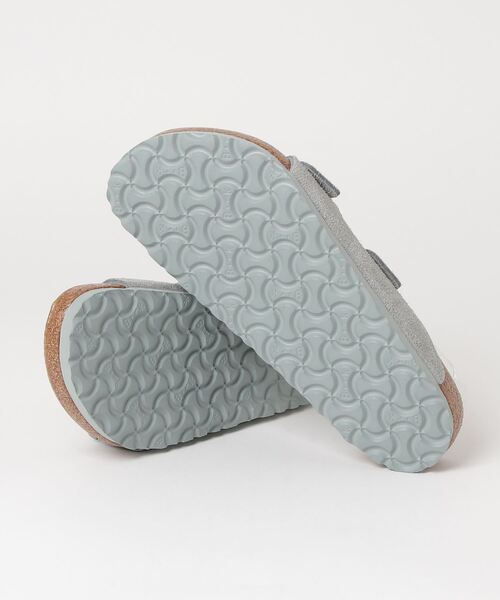 BIRKENSTOCK(ビルケンシュトック)の「【公式】ビルケンシュトック Arizona/アリゾナ スエードレザー(サンダル・メンズ・セージグリーン・27cm【レギュラー幅】/26.5cm【レギュラー幅】/26cm【レギュラー幅】/25cm【レギュラー幅】/28.5cm【レギュラー幅】/28cm【レギュラー幅】/23cm【ナロー幅】)」の5枚目の写真