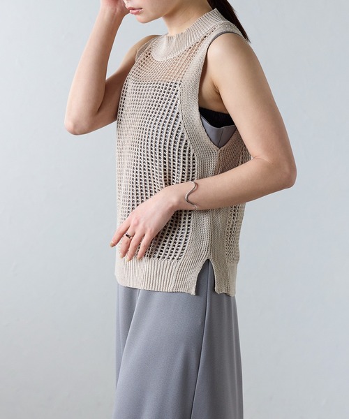 新品 ænrmòus nature box top ノースリーブ トップス 新品 ænrmòus nature box top ノースリーブ トップス