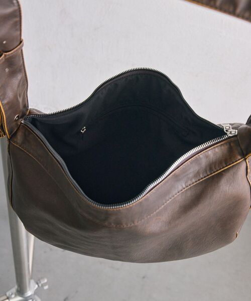 RETRO GIRL（レトロガール）の「ビンテージライクショルダー（ショルダーバッグ・レディース・ブラウン/ブラック・ONE SIZE）」の13枚目の写真
