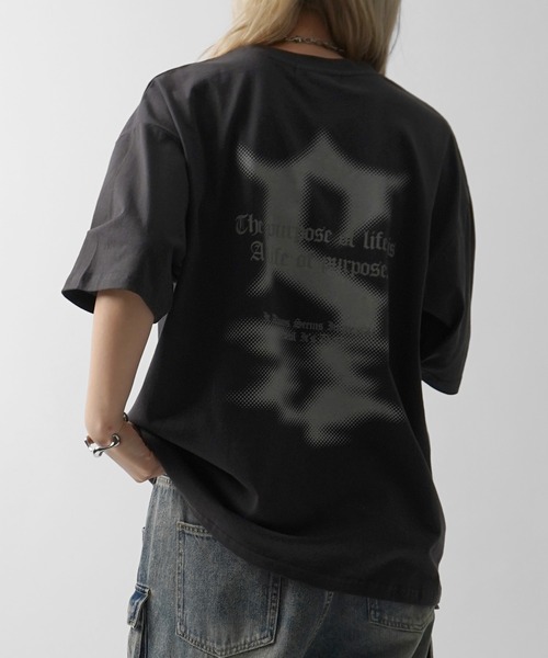 ILL'S（イルズ）の「ボックスシルエット グランジ風 レトロモチーフ バックプリント 半袖Tシャツ メンズ レディース（Tシャツ/カットソー・メンズ・チャコール/ブラック系その他/ホワイト系その他/ブラック/ホワイト/グレー系・L/M）」の6枚目の写真