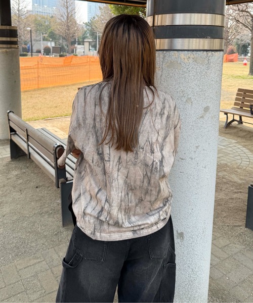 sedacle(セダクル)の「スタッズピアス汚れ加工風T(Tシャツ/カットソー・レディース・ベージュ/パープル・SMALL/MEDIUM/LARGE)」の6枚目の写真