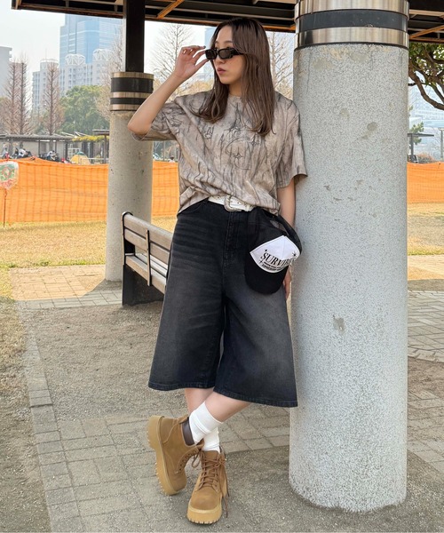 sedacle(セダクル)の「スタッズピアス汚れ加工風T(Tシャツ/カットソー・レディース・ベージュ/パープル・SMALL/MEDIUM/LARGE)」の8枚目の写真