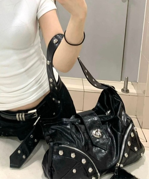 セール】ヴィンテージ風スタッズショルダーバッグ（ショルダーバッグ
