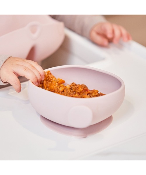 b.box(ビーボックス)の「b.box/ Silicone Bowl+Lid シリコンボウル+リッド(蓋・吸盤付きボウル)(マグ/哺乳瓶/お食事グッズ・キッズ・ベージュ/グレイッシュブルー/セージグリーン/ベビーピンク・ONESIZE)」の1枚目の写真
